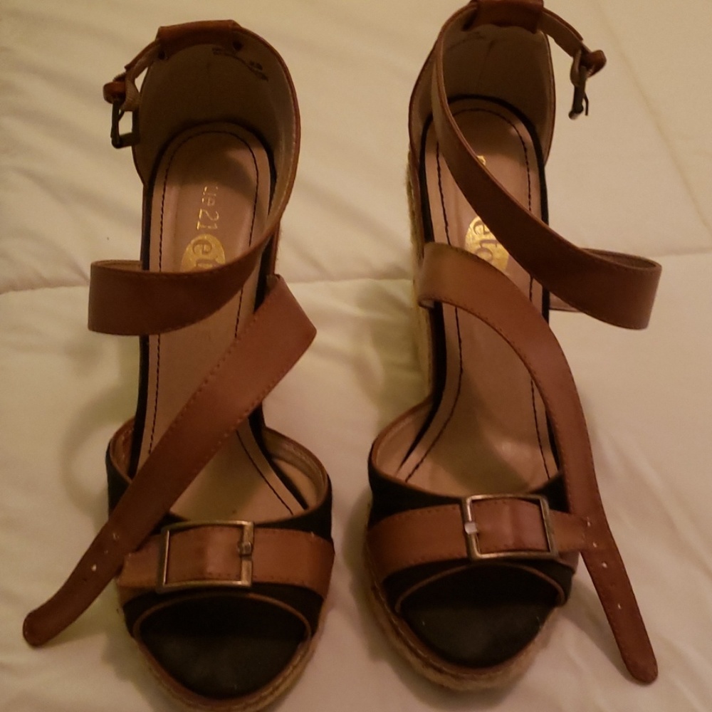 Rue 21 Wedges